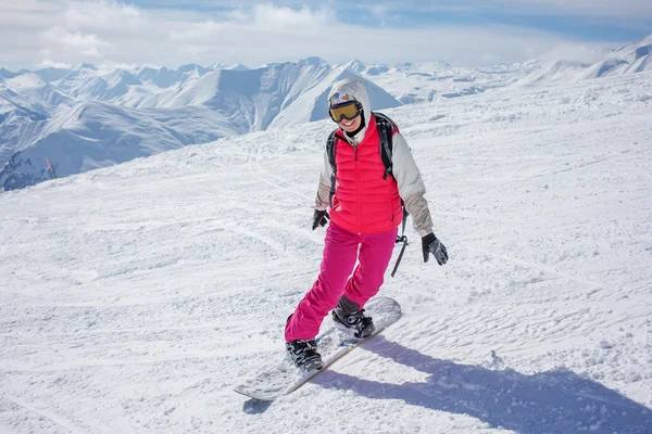 Snowboarders está posando en cámara — Foto de Stock