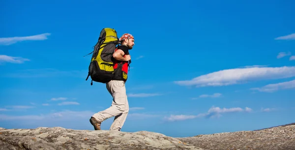 Wandern in den Bergen der Krim — Stockfoto