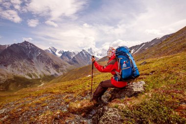 Uzun yürüyüşe çıkan kimse huso Mountain, en yüksek Sibirya'da yakınındaki