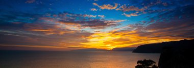 Denizde gün batımı