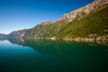 Geiranger fiyort Norveç'te boyunca seyahat 