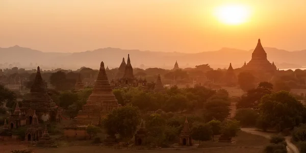 Bagan 'daki tapınaklar, Myanmar — Stok fotoğraf