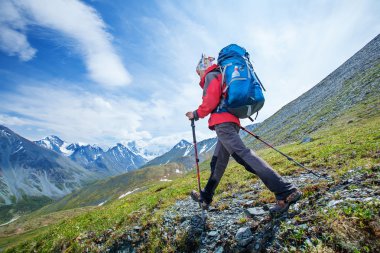 Uzun yürüyüşe çıkan kimse huso Mountain, en yüksek Sibirya'da yakınındaki