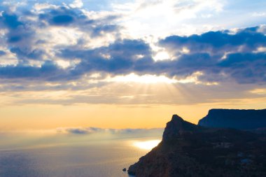 Denizde güzel bir gün batımı