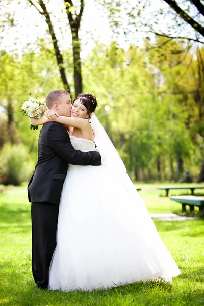 Bride and groom — Stock Photo, Image