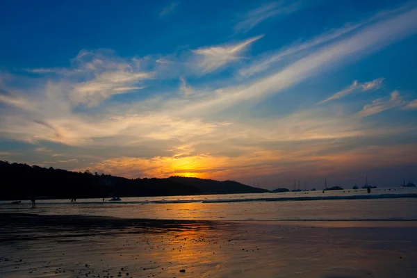 Zonsondergang aan zee — Stockfoto