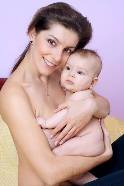 Amor da mãe, mãe e mais forte — Fotografia de Stock