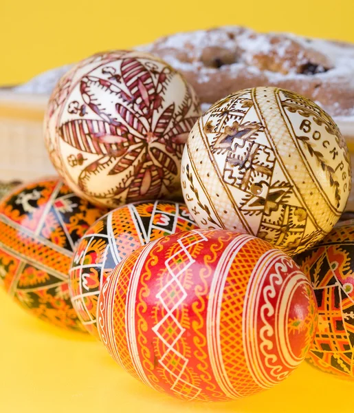 Huevos de Pascua decorados a mano — Foto de Stock