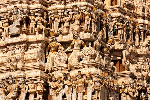Dekorasi eksternal dari kuil hindu di Sri Lanka — Stok Foto