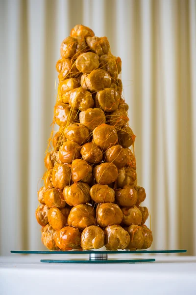 Bir Fransız tatlı - croquembouche — Stok fotoğraf