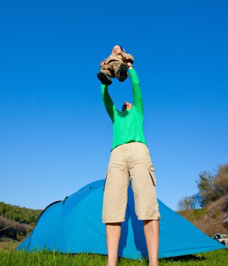 Babası çayır on 1,5 yıl oğlu ile oynuyor