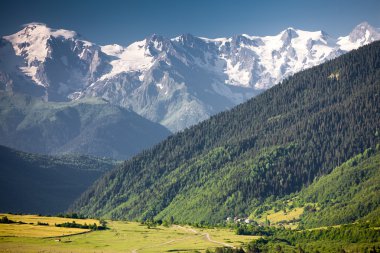 Dağları ile güzel manzaralar