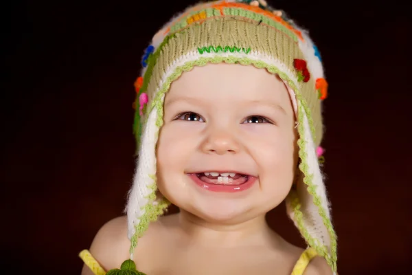 Niña feliz en el estudio — Foto de Stock