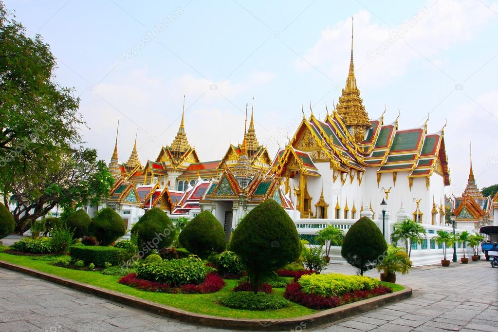 Bangkok Grand Palace guard