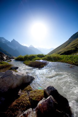 Kafkas Dağları'nın doğal görünümü