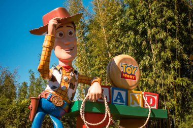 Hollywood Stüdyolarından Şerif Woody 'nin en iyi görüntüsü (93))