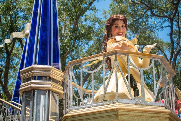 Orlando Florydzie Sierpnia 2020 Belle Pięknej Platformie Parady Magic Kingdom — Zdjęcie stockowe