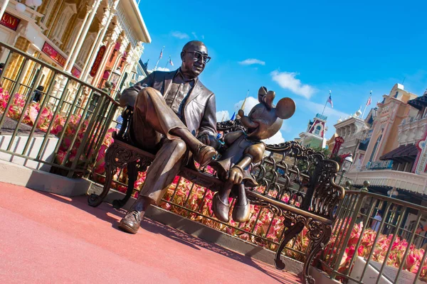 ロイ ディズニー写真素材 ロイヤリティフリーロイ ディズニー画像 Depositphotos