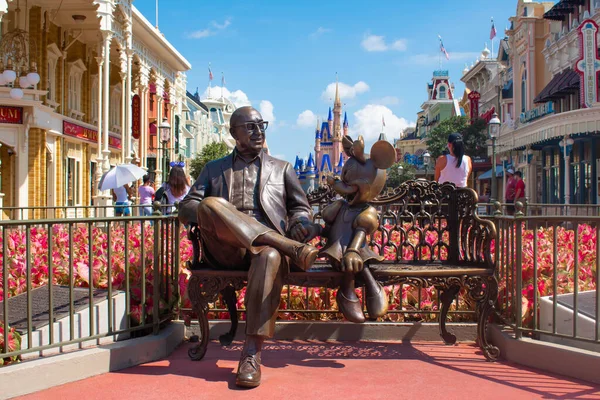ロイ ディズニー写真素材 ロイヤリティフリーロイ ディズニー画像 Depositphotos ロイ ディズニー写真素材 ロイヤリティフリーロイ ディズニー画像 Depositphotos