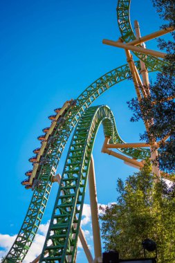 Tampa Körfezi, Florida. 29 Aralık 2020. Busch Gardens 'ta Çita Avı hız treninin keyfini çıkaranlar (4))