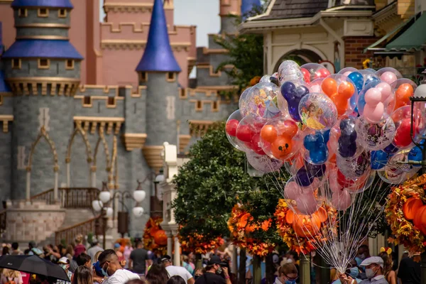 Orlandossa Floridassa Syyskuuta 2020 Top Näkymä Värikäs Disneyn Ilmapalloja Magic — kuvapankkivalokuva