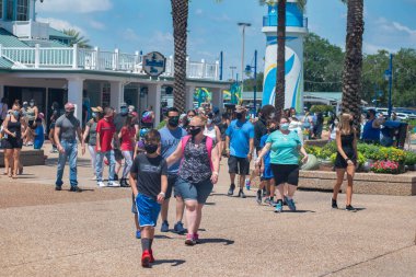 Orlando, Florida 17 Haziran, İnsanlar Park 'ın yeniden açılışında (COVID 19) 2020, Seaworld (227)