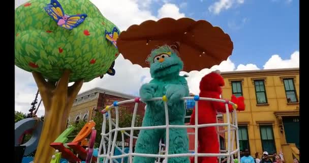 Orlando Florida Julio 2021 Rosita Elmo Bailando Desfile Calle Sésamo — Vídeos de Stock