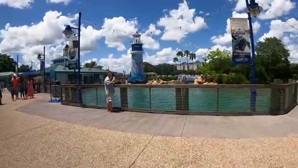 Orlando Florida Augustus 2021 Wandelen Buurt Van Main Entrance Gebied — Stockvideo