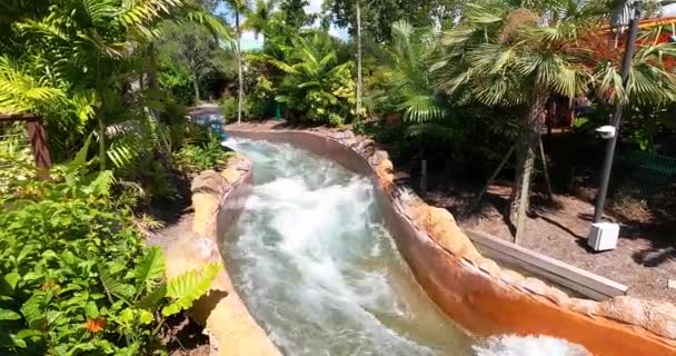 Orlando Florida Augustus 2021 Mensen Die Genieten Van Infinity Falls — Stockvideo