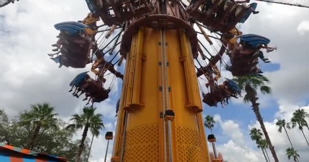Tampa Bay Florida August 2021 People Having Fun Falcon Fury — Stock Video