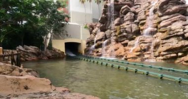 Orlando, Florida. 15 Eylül 2021. Ada Macerası 'nda Jurassic Park Nehri Macerası (34)