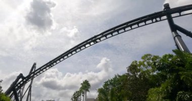 Orlando, Florida. 15 Eylül 2021. Macera Adası 'nda eğlenen insanlar (63))