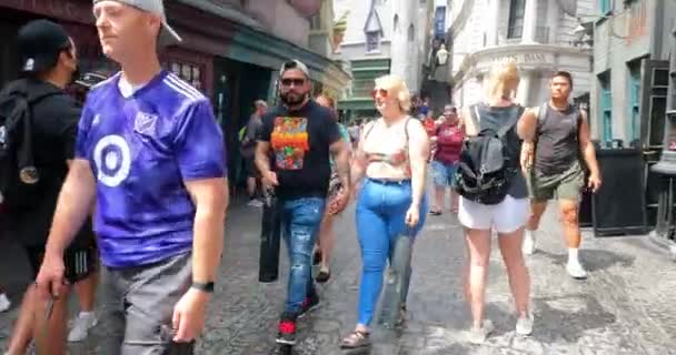 Orlando Florida September 2021 People Walking Diagon Alley Universal Studios — Stock Video