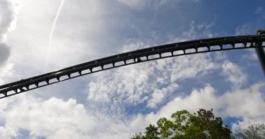 Orlando, Florida. 21 Eylül 2021. Macera Adası 'nda eğlenen insanlar (63)