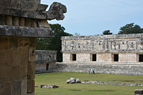 Dettagli architettonici dell'edificio del convento di Uxmal. Yucatan — Foto Stock
