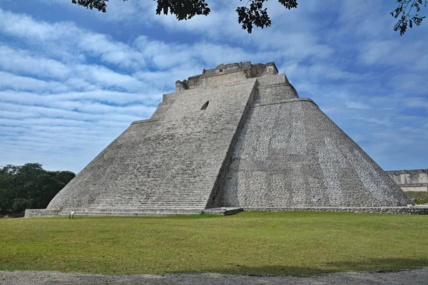 Die Pyramide des Zauberers, uxmal, Yucatan Halbinsel, Mexiko. — Stockfoto