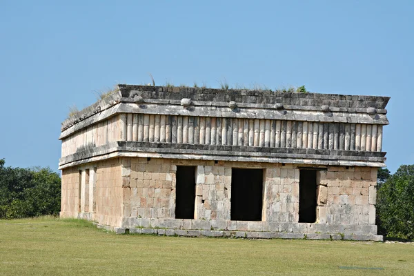 A casa das tartarugas no antigo sítio maia Uxmal, México . — Fotografia de Stock