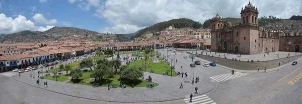 Plaza De Armas med katedralen i Santo Domingo, Cuzco, Peru. — Stockfoto