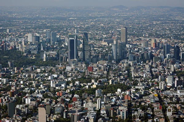 Mexico City havadan görünümü. — Stok fotoğraf