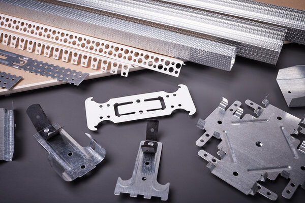 Стальные профили и гипсокартон
