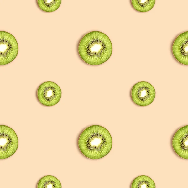 Ripe Kiwi Bright Background Seamless Pattern — Stock Photo, Image