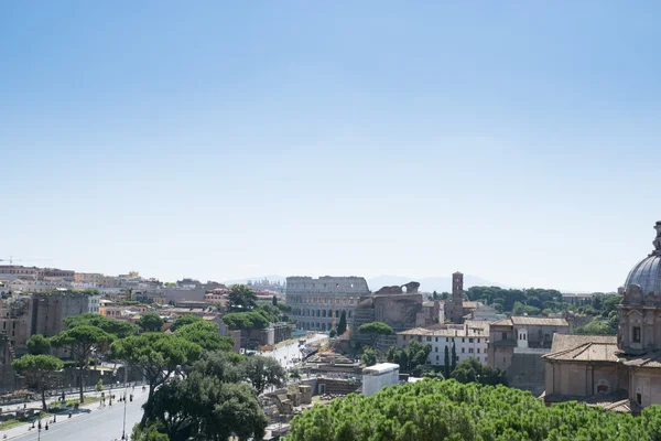 Uitzicht over Rome vanaf de hoge, Italië — Stockfoto