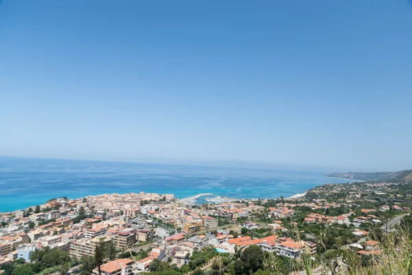 Italské město Tropea v Kalábrii pohled z vysokého — Stock fotografie