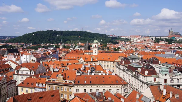 Prag stadsbilden sett från hög poäng. — Stockfoto