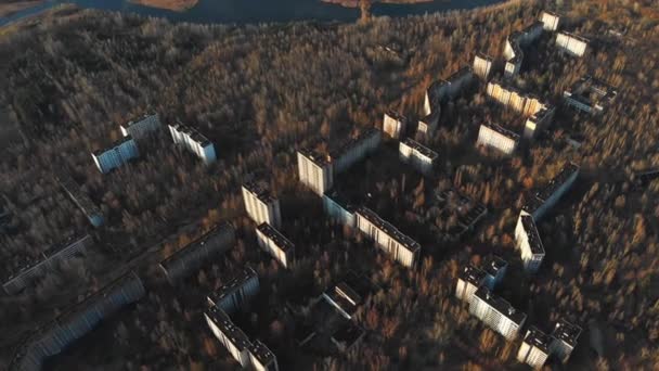 Utsikt Över Spökstaden Pripyat Med Kärnkraftverk Tjernobyl Och Sarkofag Bakgrunden — Stockvideo