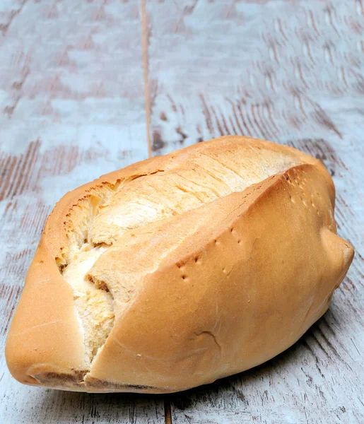 Brot Umgeben Von Rustikalem Hintergrund — Stockfoto