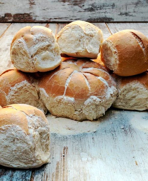 Chléb Obklopen Venkovským Pozadím — Stock fotografie