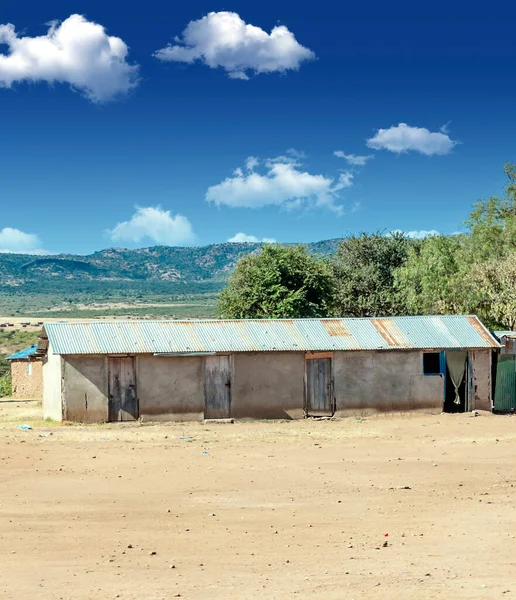 Chudák Vesnice Keňa Slunečného Dne Jeho Africká Krajina — Stock fotografie