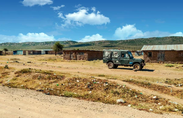 晴れた日にケニアの貧しい村 アフリカの風景 — ストック写真