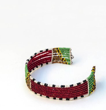 Kenya 'da yapılmış Afrikalı bir artistik hatıra.